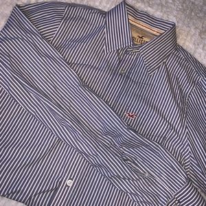 🌙Hollister Button Down🌙